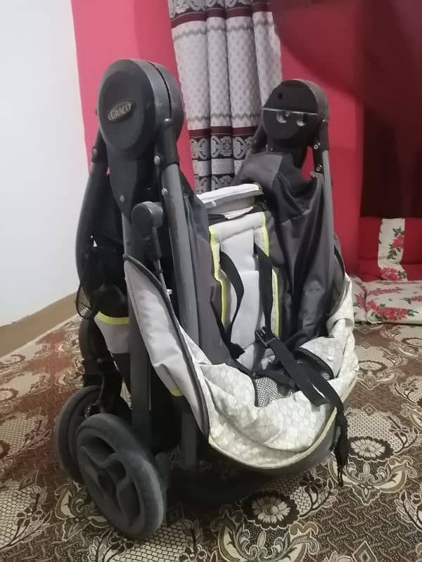 Graco Pram / Walker in Good Condition 6