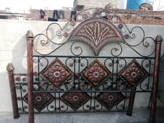 Used Iron Furniture For Sale In Good Condition Easy To Carry