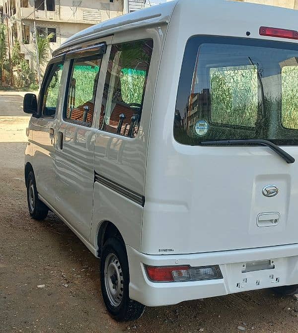 Daihatsu Hijet 2019 4