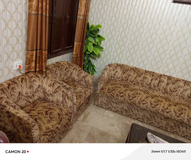 5 seater Turkish Style sofa set only in 45000 0