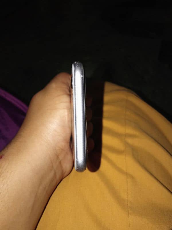 Urgent sale iPhone 6s in Good Price 5