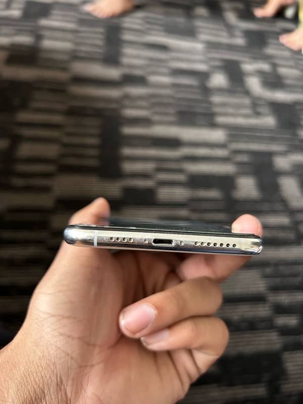 iPhone xsmas  256gb pta approved 0