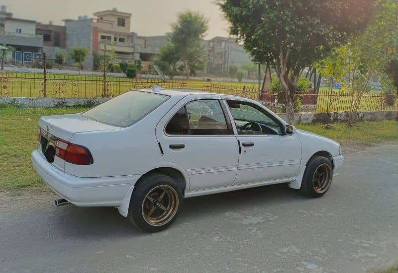 Nissan Sunny 2003 Automatic OriginlCnditnBetrtn City,Civic,Cultus,Alto 15