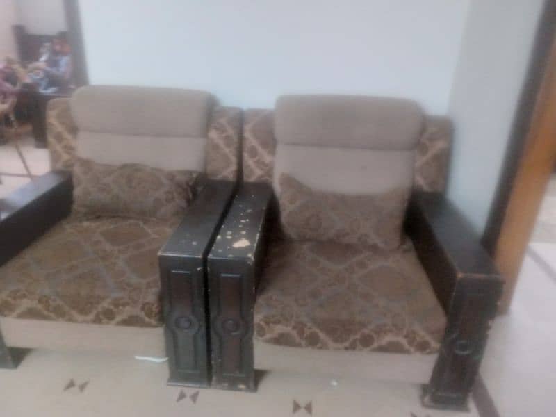 sofa and table set for sale 3