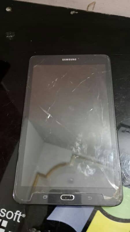 samsung galaxy tab E 2/16 (pesy kam hojayengy) 4