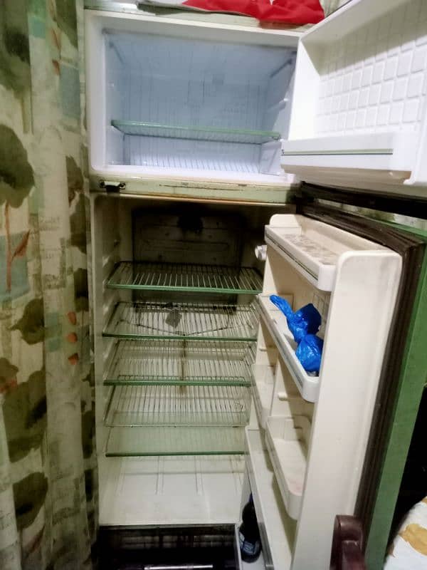 fridge medium size for sale 0