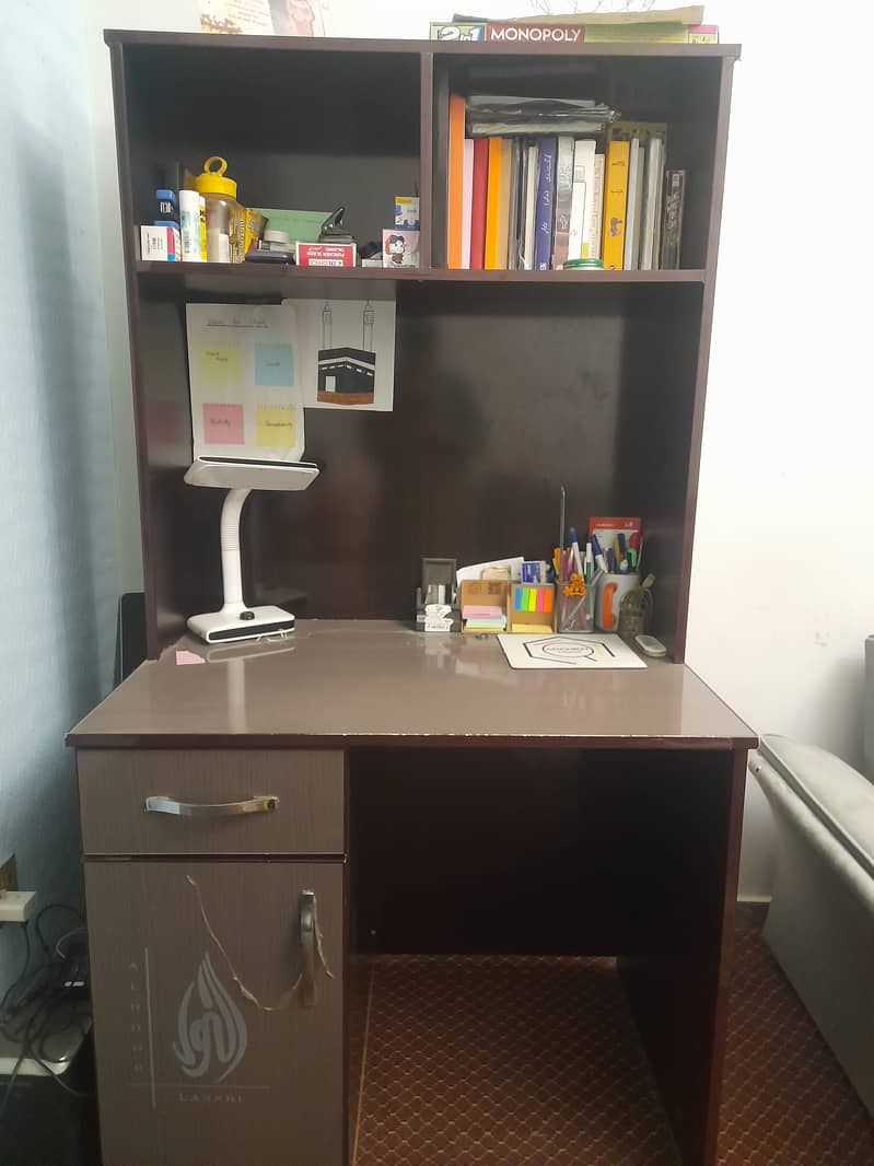 Study table for sale in tajbagh lahore 4