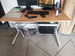 Computer table for sale