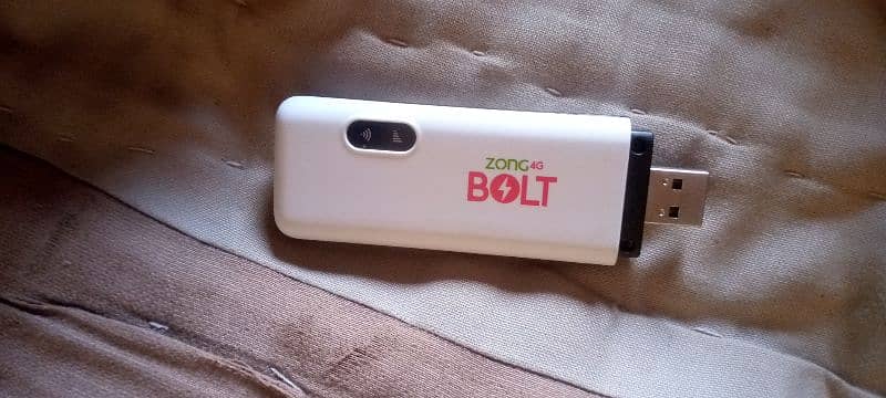 zong bolt 4G bilkul new Hy unlock Hy all sim working no any falt 100% 2