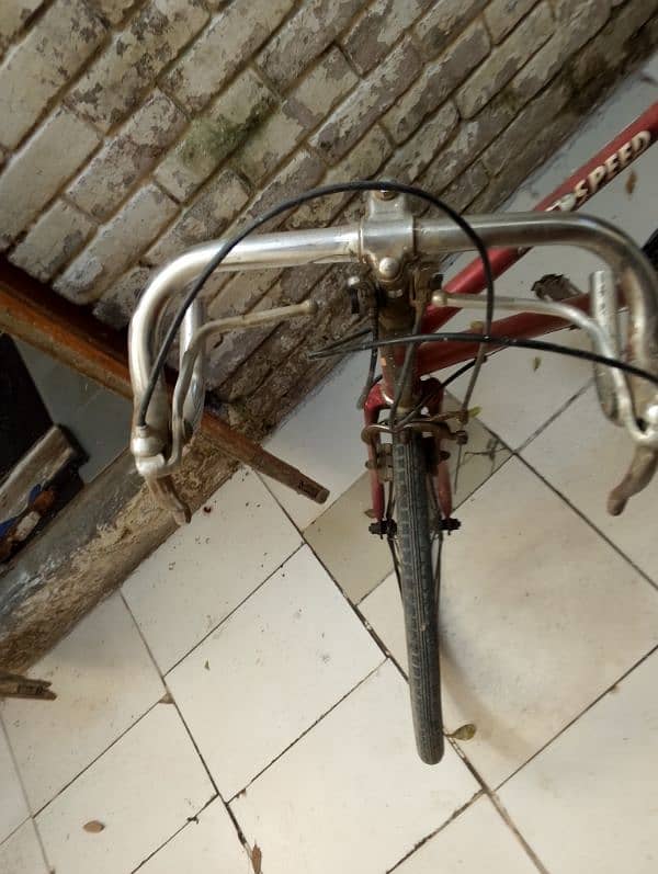 race cycle in good condition 3