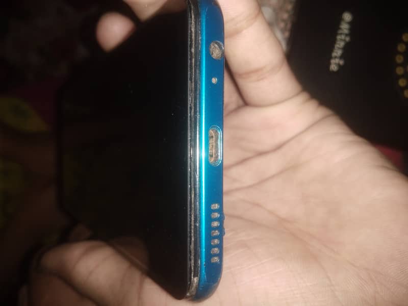 I m selling tecno spark 5 pro 2