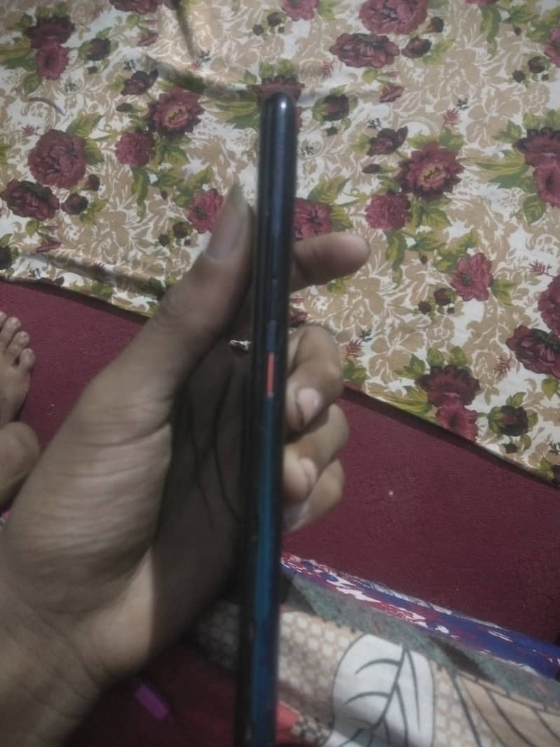 I m selling tecno spark 5 pro 5