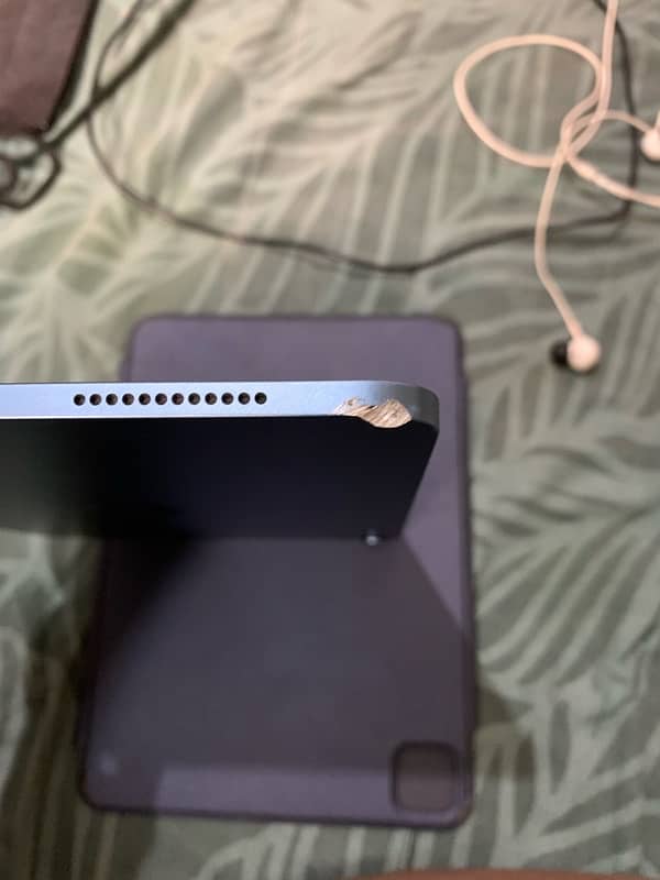 ipad air 5th 8gb ram M1 chip 4