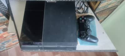 Ps4 500GB (2 games included) (Used)