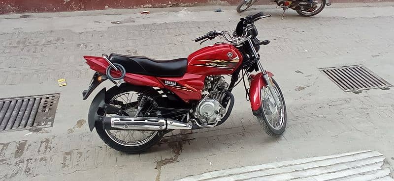 YAMAHA YBZ 125 RED 0