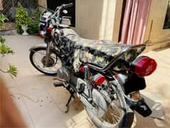 Honda CG 125 2015 Registered 2017 Hyderabad Number in 10/10 Condition