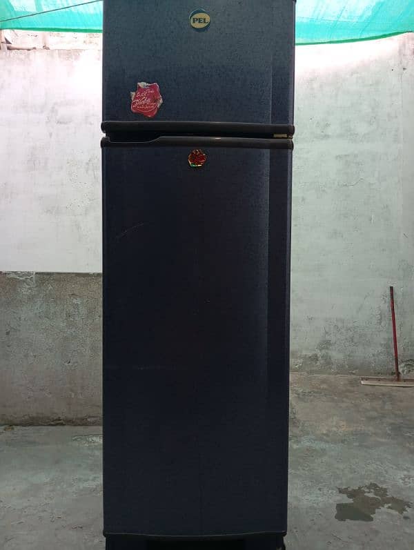 Pel Refrigerator Argent sale Good condition Size Medium 6