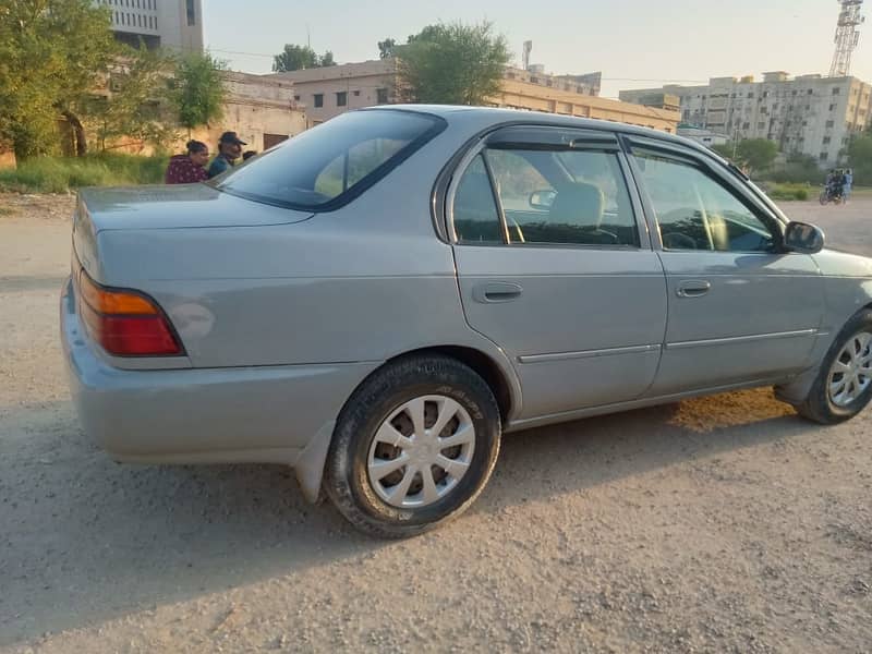 Toyota Corolla XE 1995 11