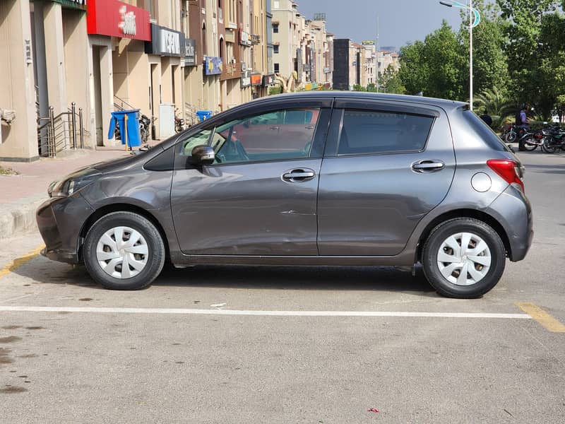 Toyota Vitz 2015 2