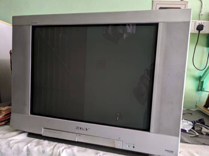 Sony made in Japan flat screen 27 inch TV 1