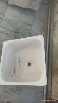 Imported sink Canadian