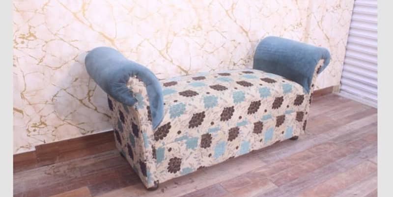 sofa settee 2 seater in Excellent Condition !!! 0