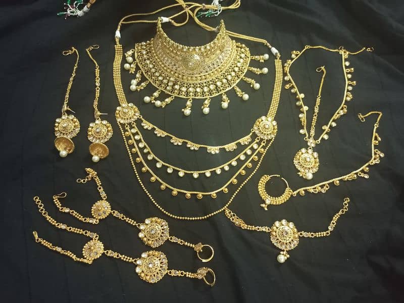 jewellery set 2 ghanty use hua Hai condition bilkul new hai 1