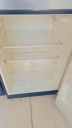 haier refrigerator hrf-272