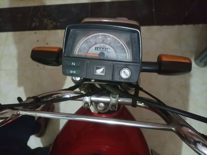 Honda CD70 3