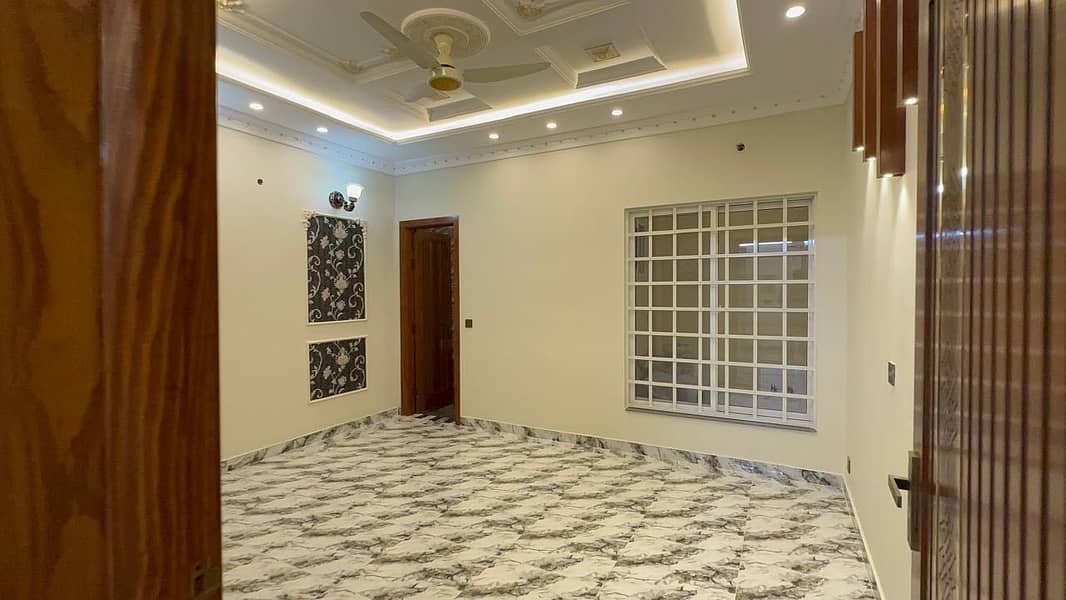 5 Marla Brand New House For Sale In R1 Block Johar Town Lahore 8