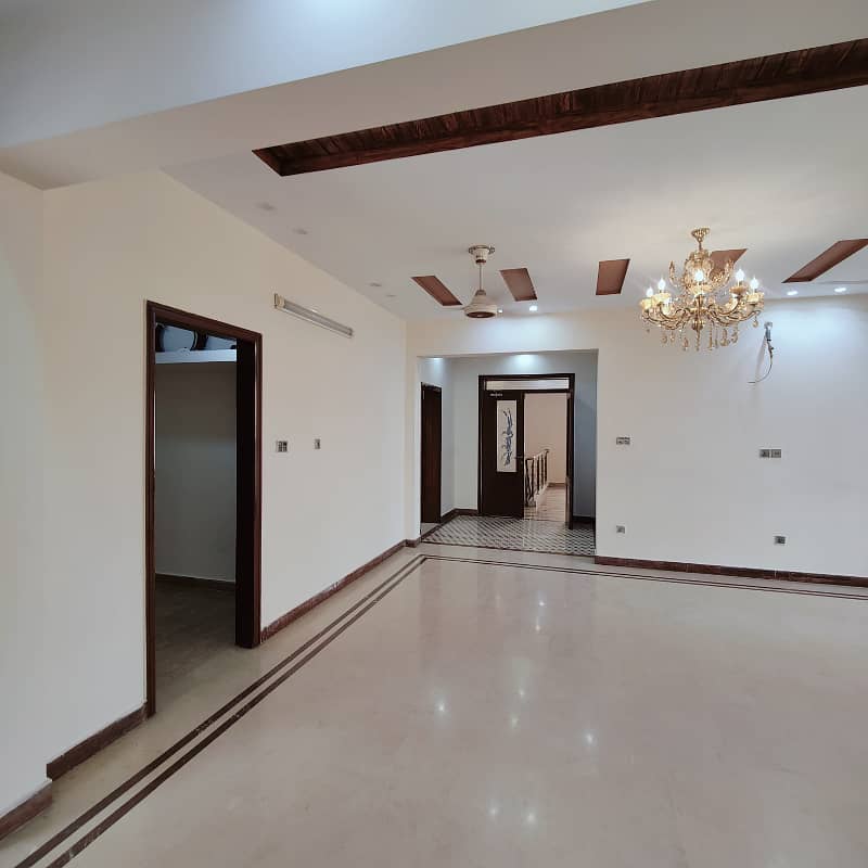 24 Marla Corner house upper portion for rent in DHA PHASE-6 Block L 3