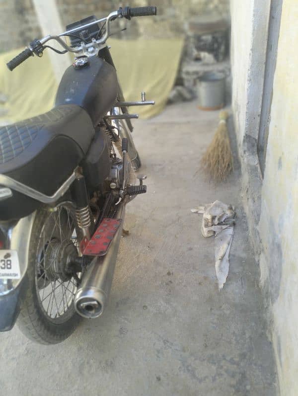 Honda (125) 2005 model multan number ok condition 2