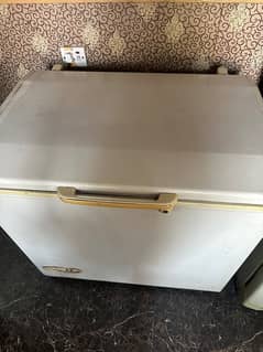 dawlance deep freezer