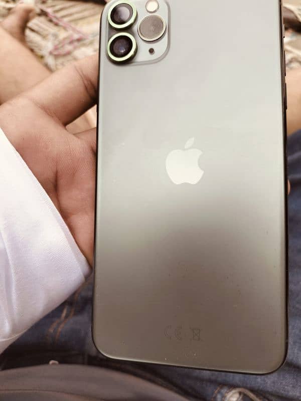 iphone 11 pro max 2