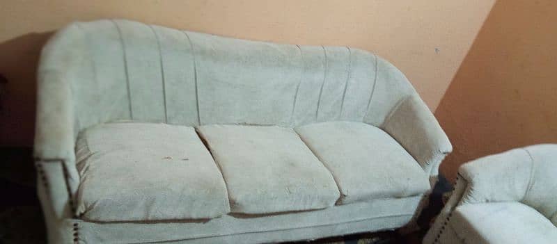 7seater sofa       phone num 03151030844 0