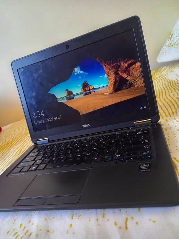 Dell Latitude E7250 0