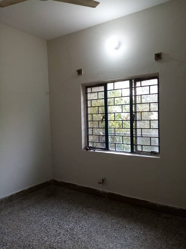 G11 25x40 upper portion for rent only husband wife 10