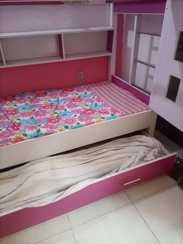 Bunk Beds 47000 only 4