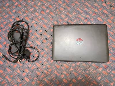 Core i5 4th generation Hp Elitebook 840 g1 with dedicated grapic card.