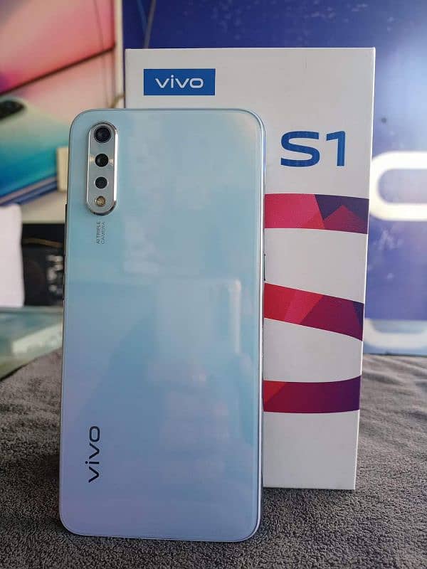 vivo s1 Stroge 4/128 GB PTA approved for sale 03484580261 3