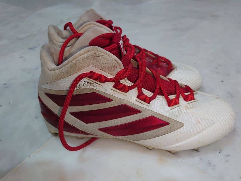 football toes  original addidas 2