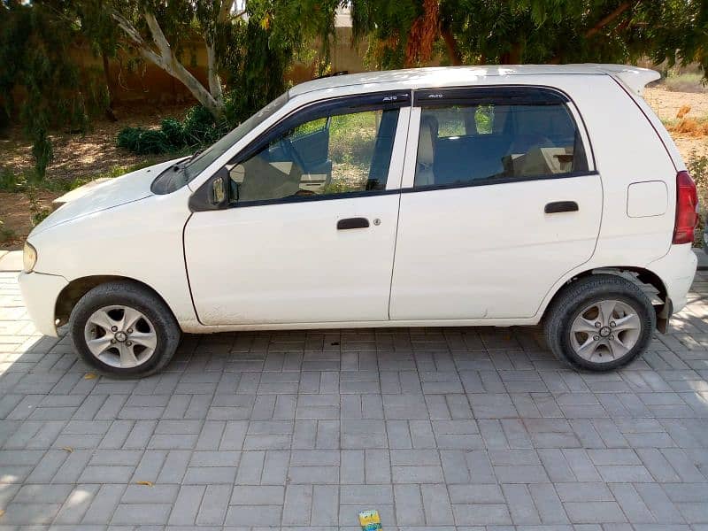 Suzuki Alto 2012 5