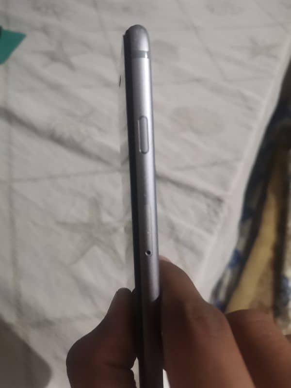 iPhone 6plus non pta all ok baterry change but original lagwai hai 3