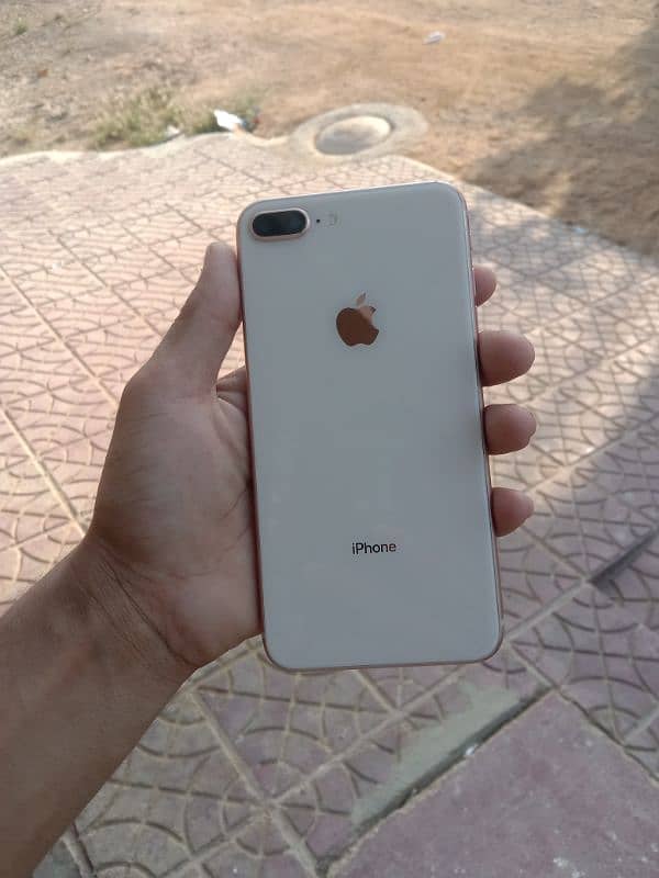 I phone 8 plus, 64 GB 4