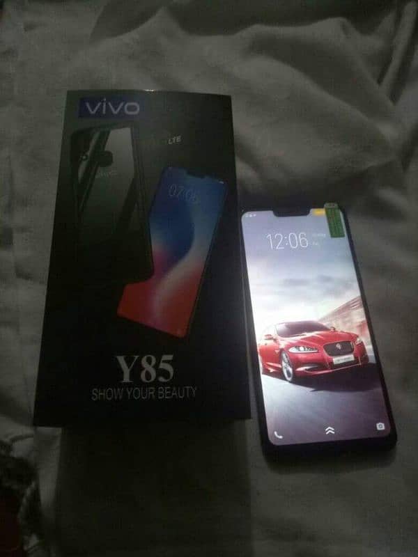 Vivo Y85  4GB 64GB with box charger 0