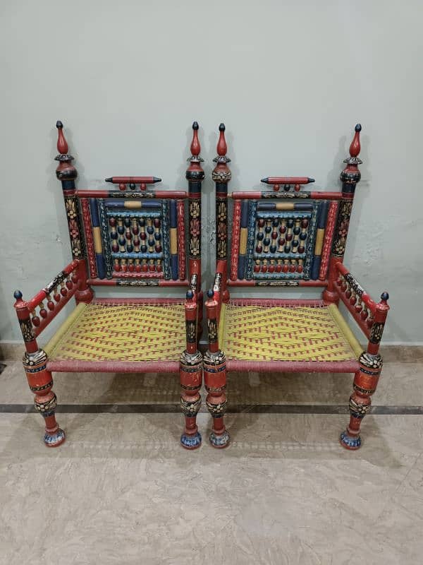 Traditional chairs 0