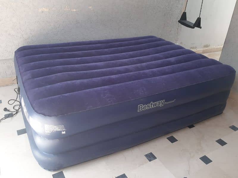 Air mattress 10