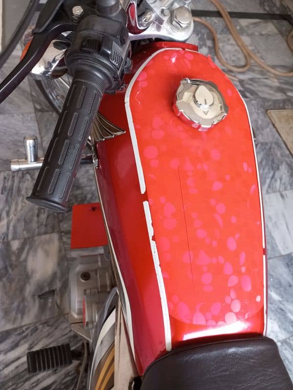 Honda 125 Self Start SE 20 4