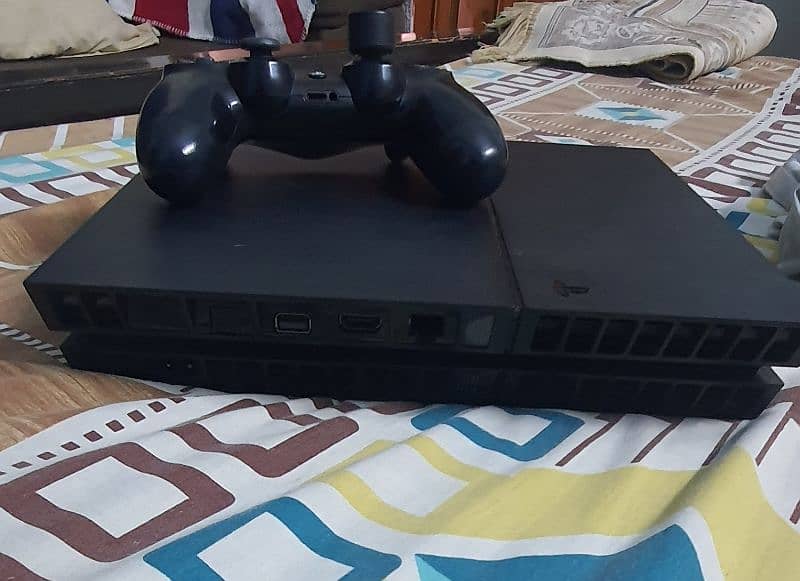 ps4 (chu 1200) with 1 controller 2