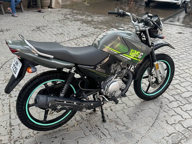 YBR 125G new condition just driven 10000Km 5